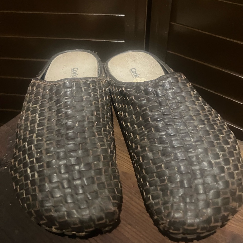Otz  Unisex Woven Brown Slip-On Clogs